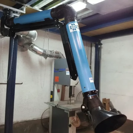 Brazo articulado para humos de soldadura