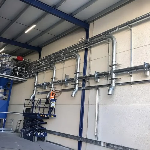 Red de conductos en nave industrial eficiente